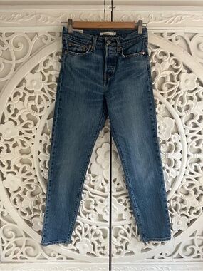 Levi’s Wedgie Straight High Rise Button Fly Jeans Medium Wash Size 25